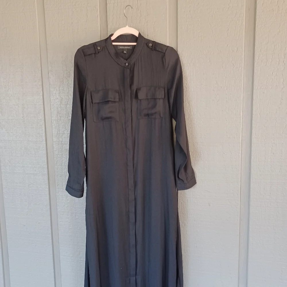 Banana Republic Soft Utility Maxi Dress Size 6 Minimalist Long Sleeve Pockets